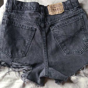 Levi's High Waisted Shorts Ripped Black/Grey 29"